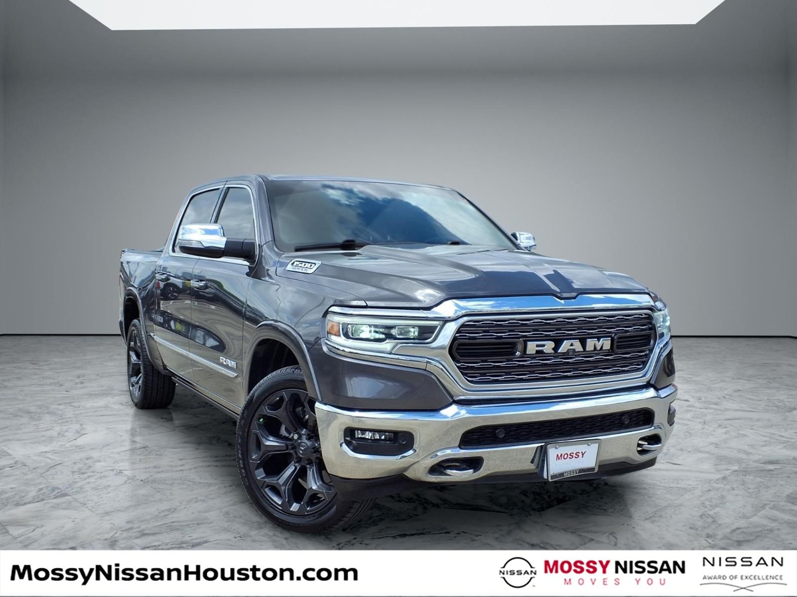 Gray (Granite Crystal Metallic Clearcoat) 2019 RAM 1500 Limited Crew Cab RWD Pickup Truck 4X2 8-Speed Automatic