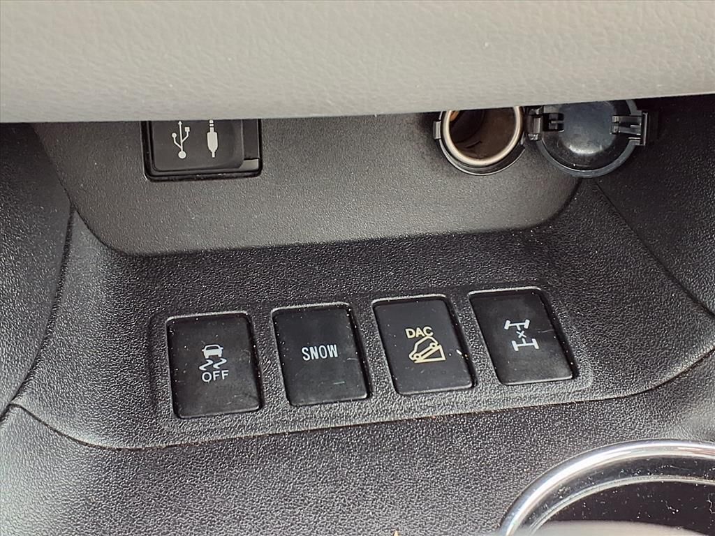 2015 Toyota Highlander XLE V6 Gray at Gullo Toyota