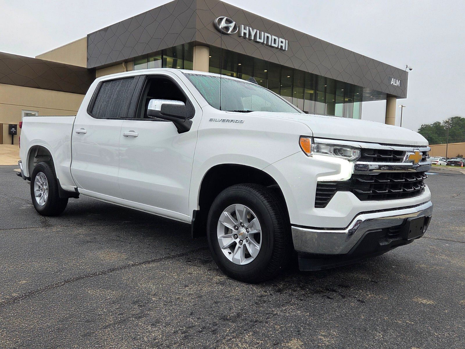 2025 Chevrolet Silverado 1500 LT