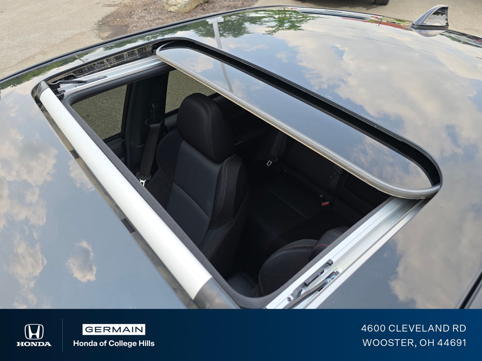 Used 2021 Black Subaru Premium image 5