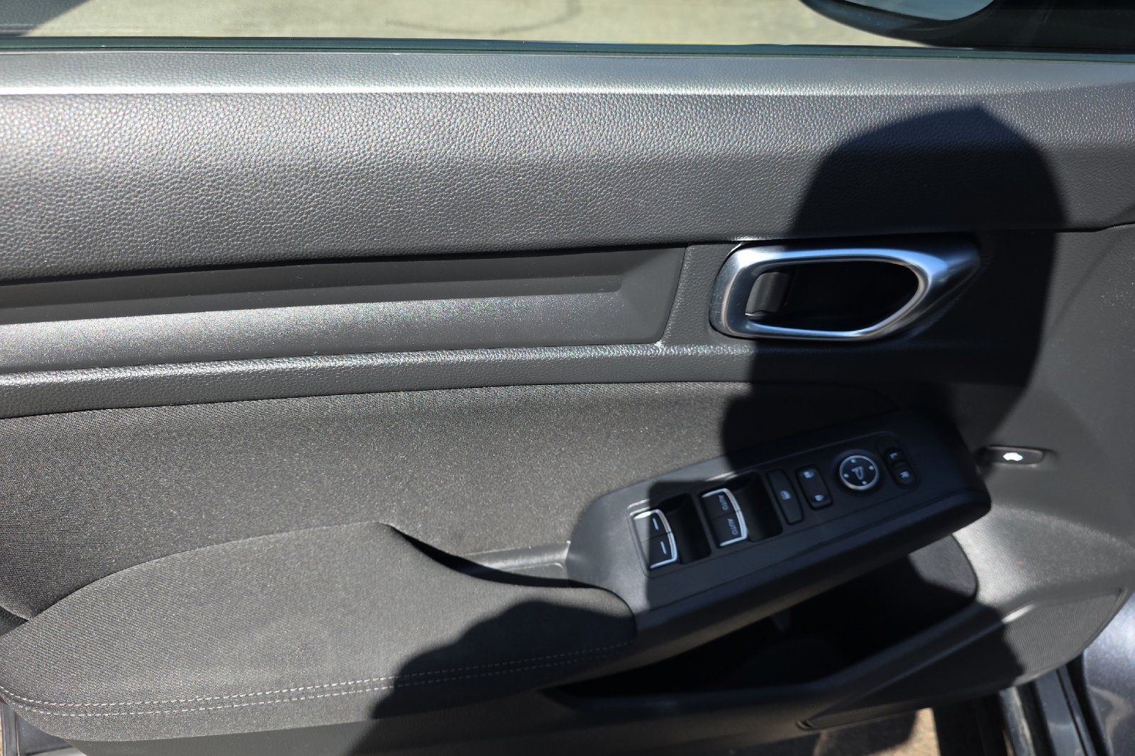 Used 2025 Black Honda LX image 12