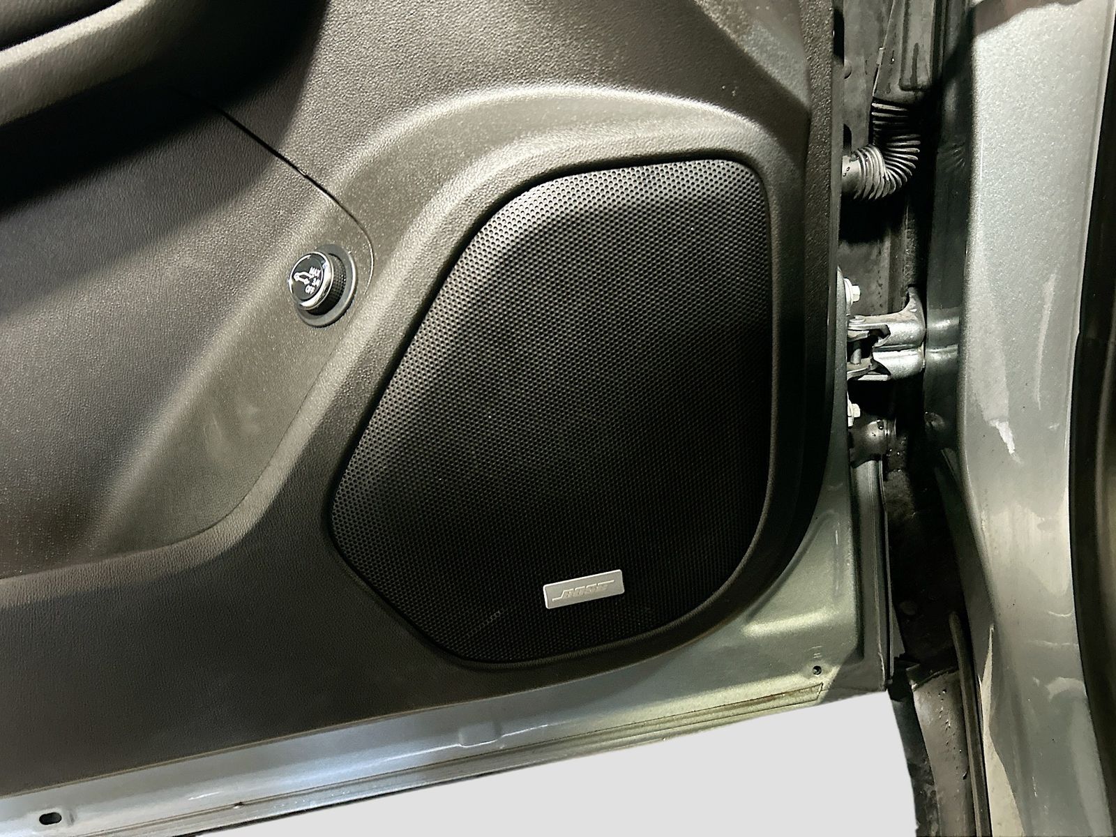 Used 2023 Silver GMC Denali image 19