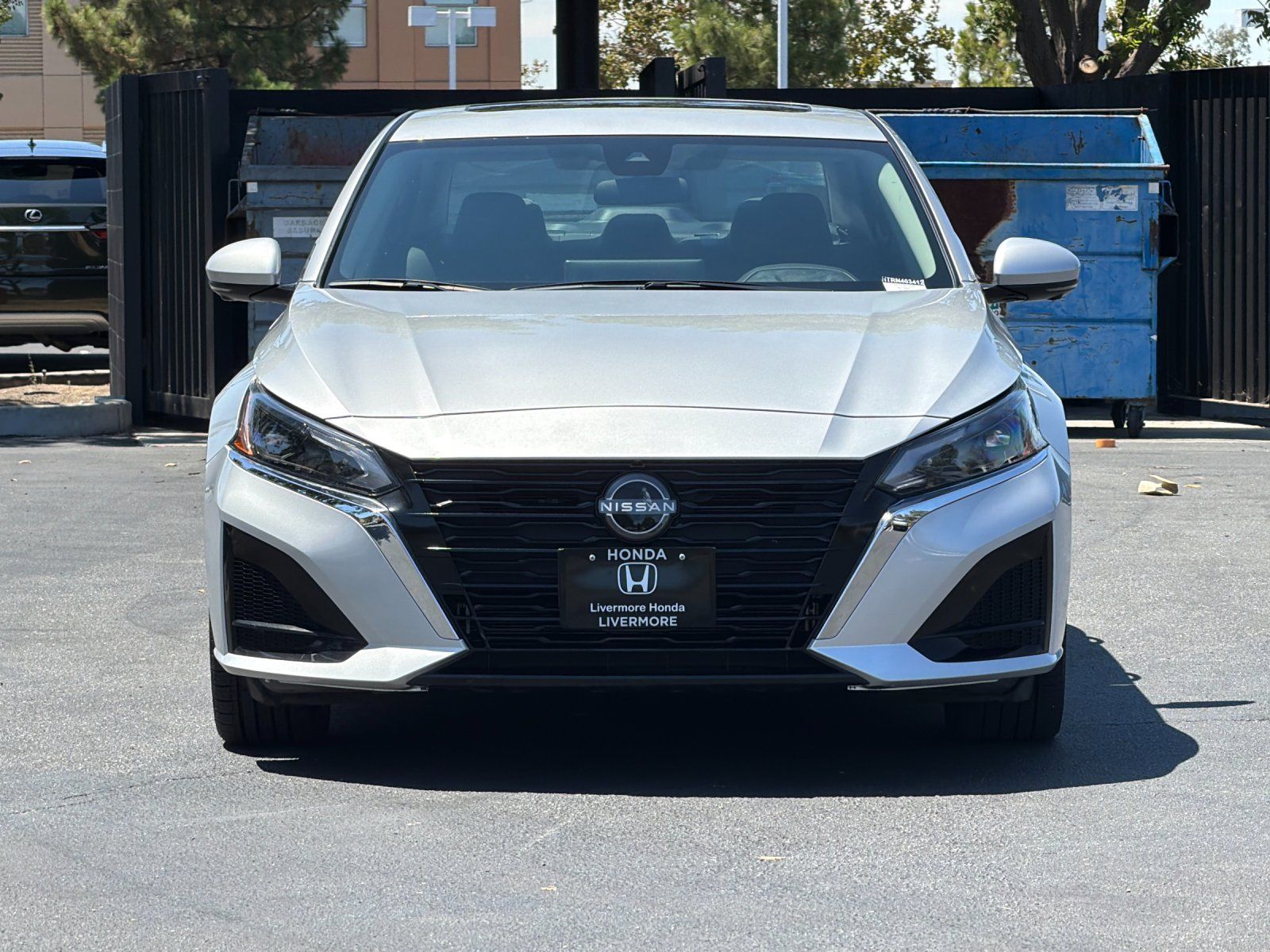 2024 Nissan Altima 2.5 SL — full photo 9 of 27