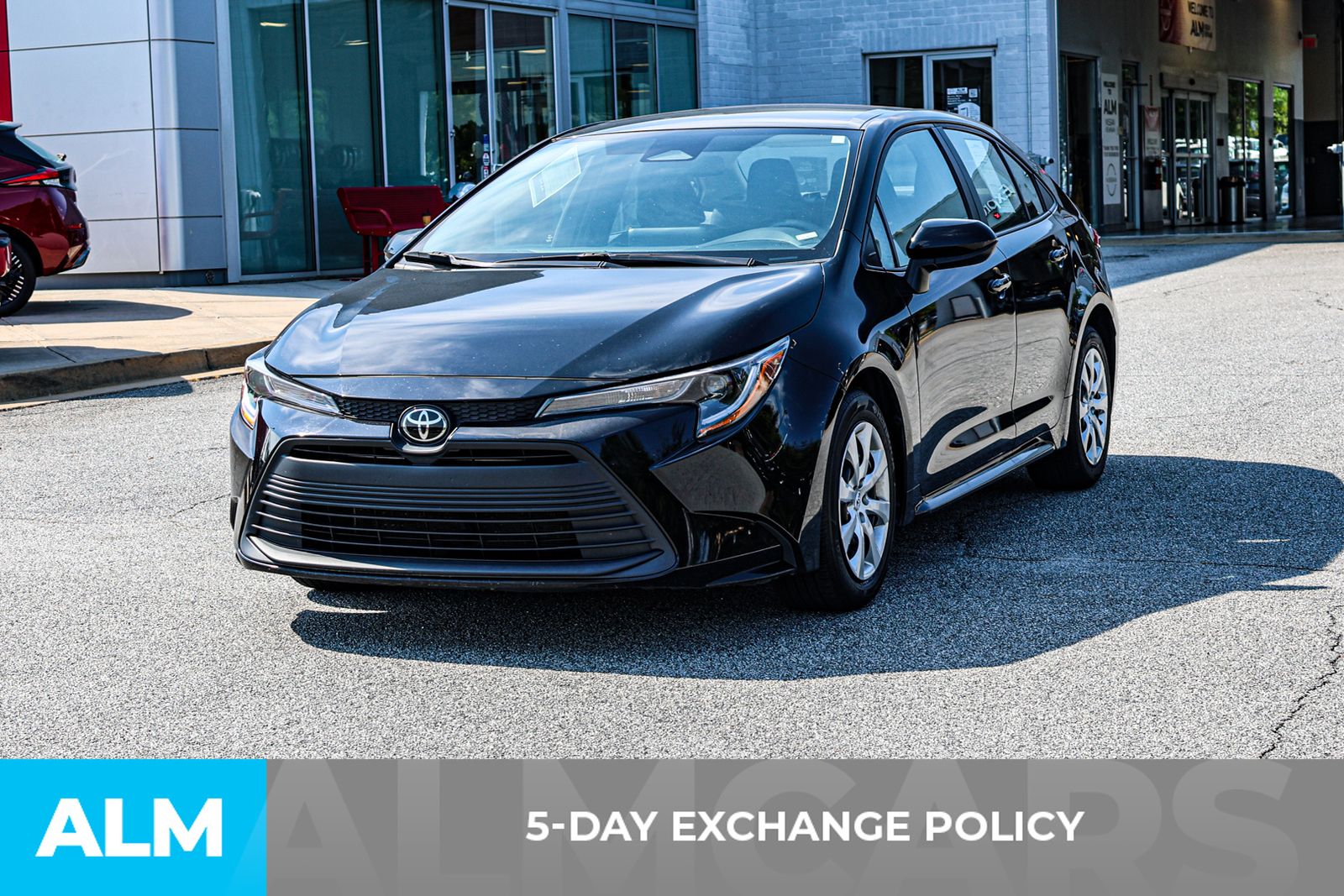 2023 Toyota Corolla LE photo 3