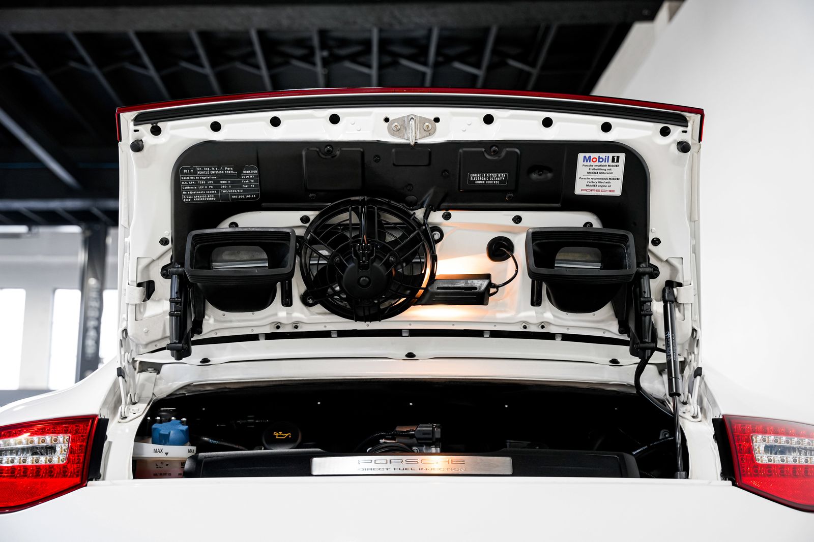 2010 Porsche 911 Targa 4S — photo 42