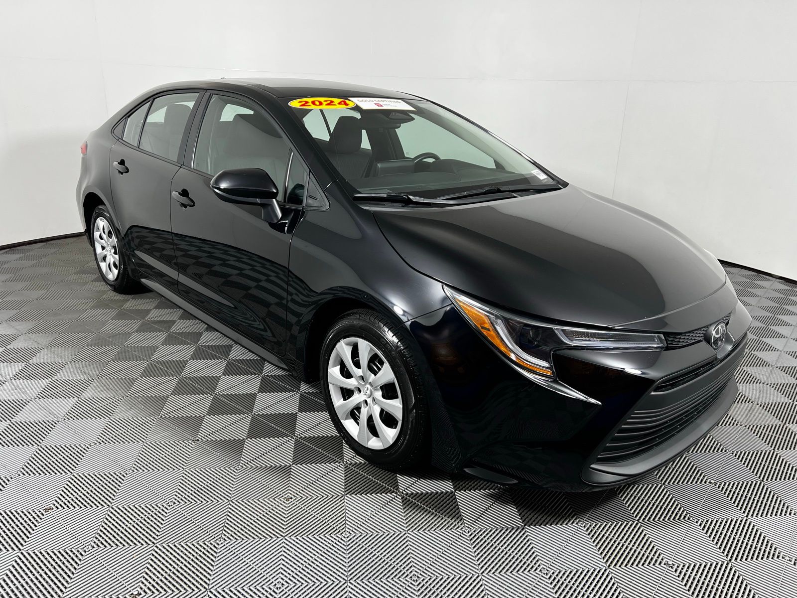 Thumbnail: 2024 Toyota Corolla - 3