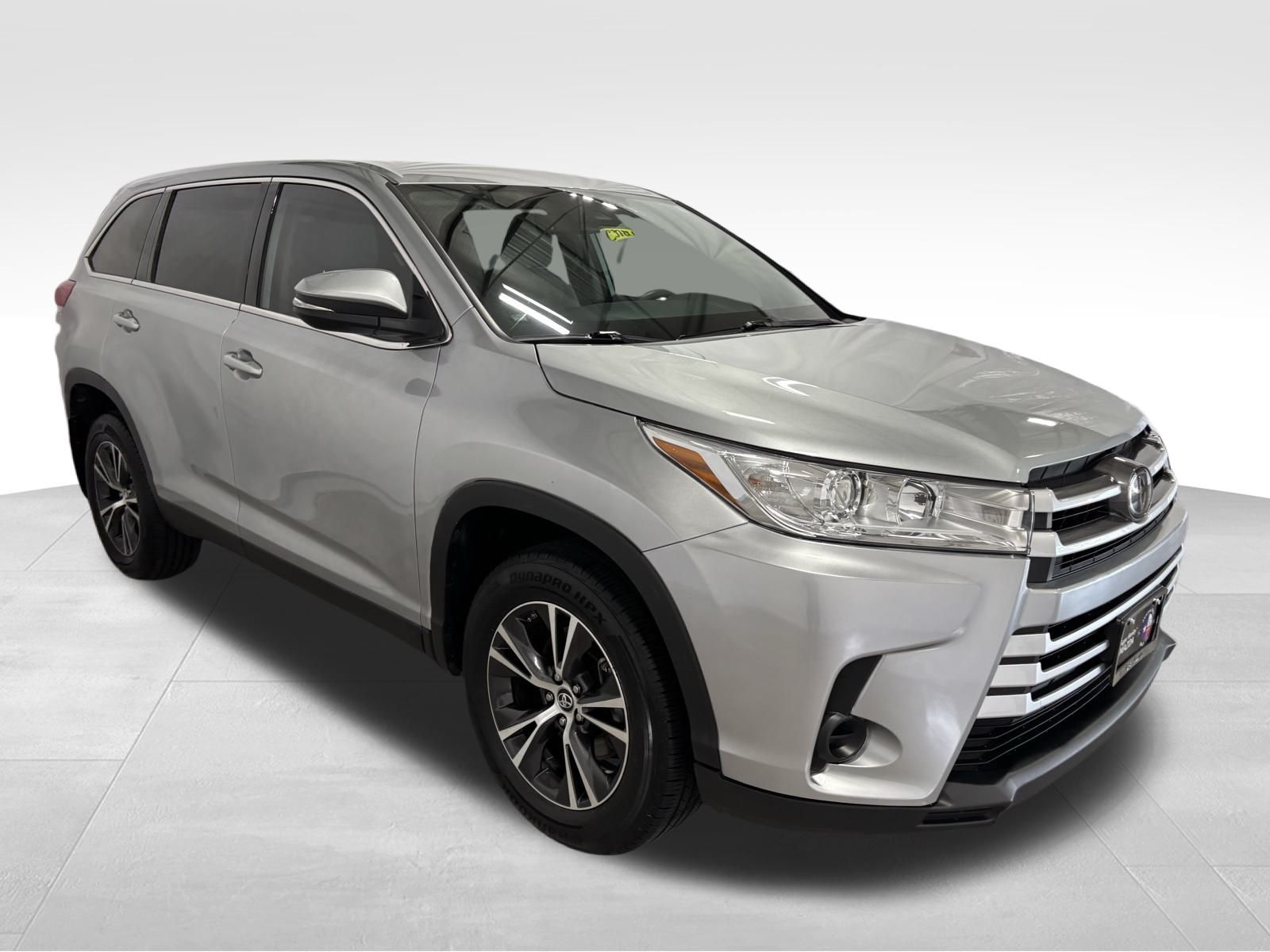 Used Car 2019 Toyota Highlander  For Sale Under $25,000 In Austin, Texas
