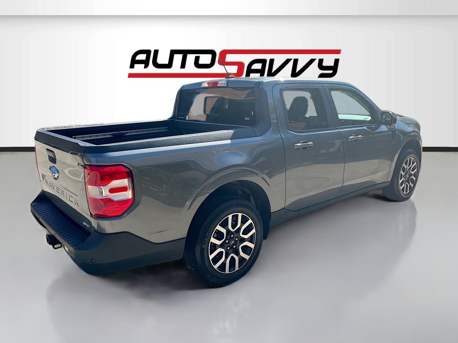 Used 2024 Gray Ford Lariat image 7