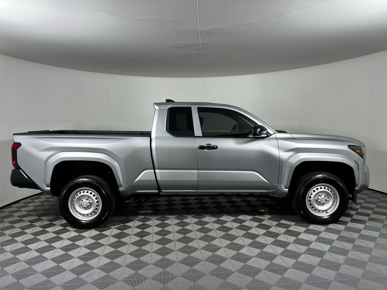 Thumbnail: 2025 Toyota Tacoma - 4