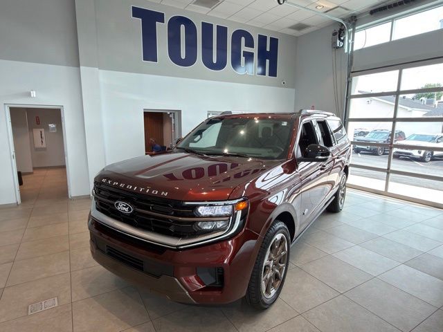 Bronze Fire Metallic Tinted Clearcoat 2027 Ford Expedition SUV / Crossover Four-Wheel Drive Automatic