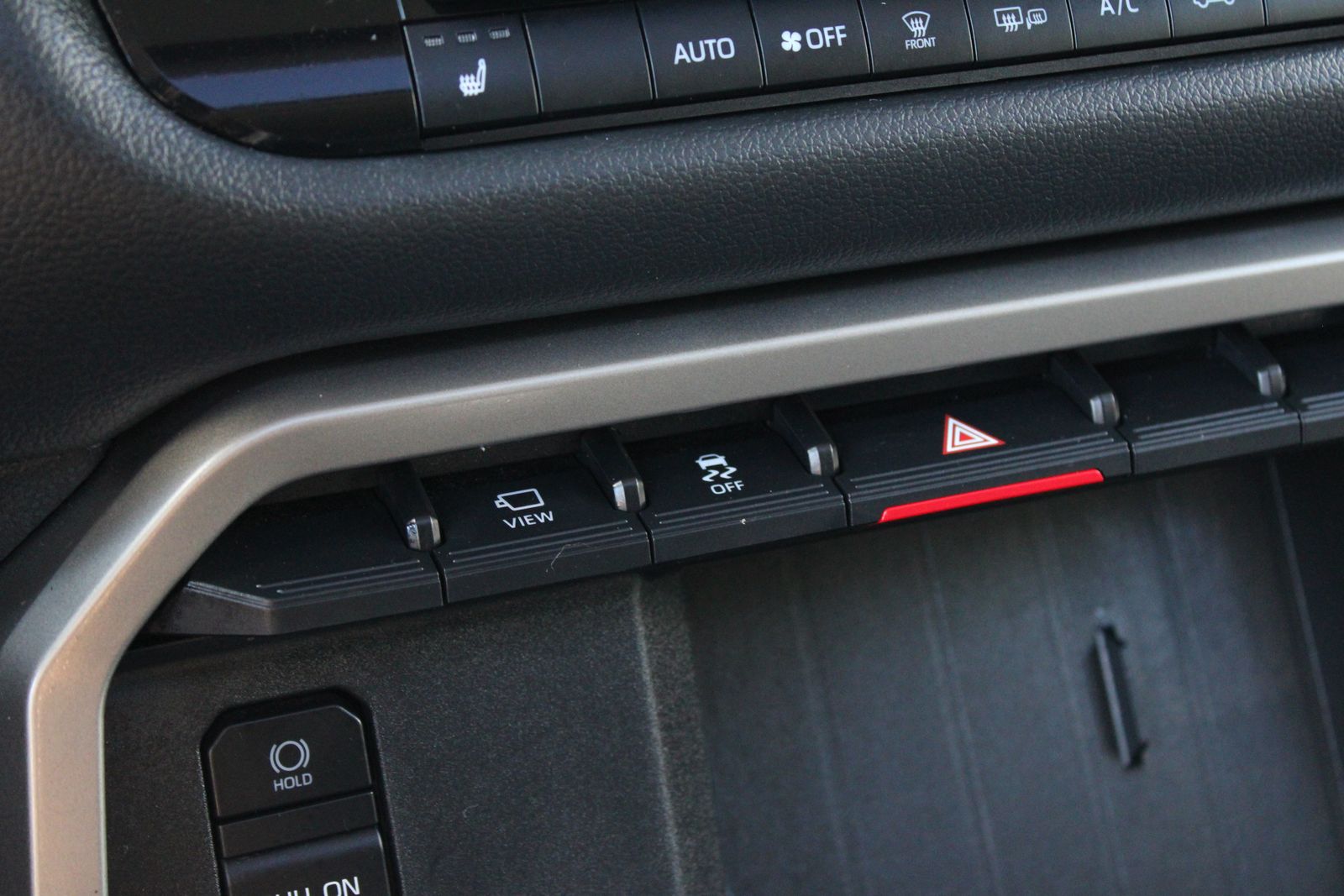Used 2023  Toyota SR5 image 19