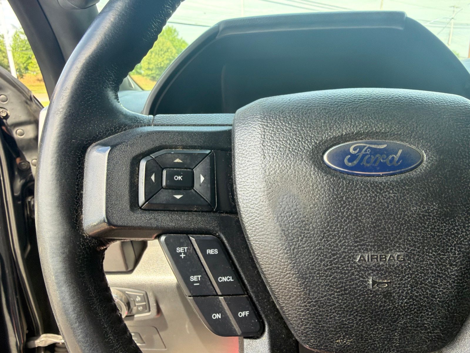 Used 2015 Tuxedo Black Metallic Ford XLT image 19