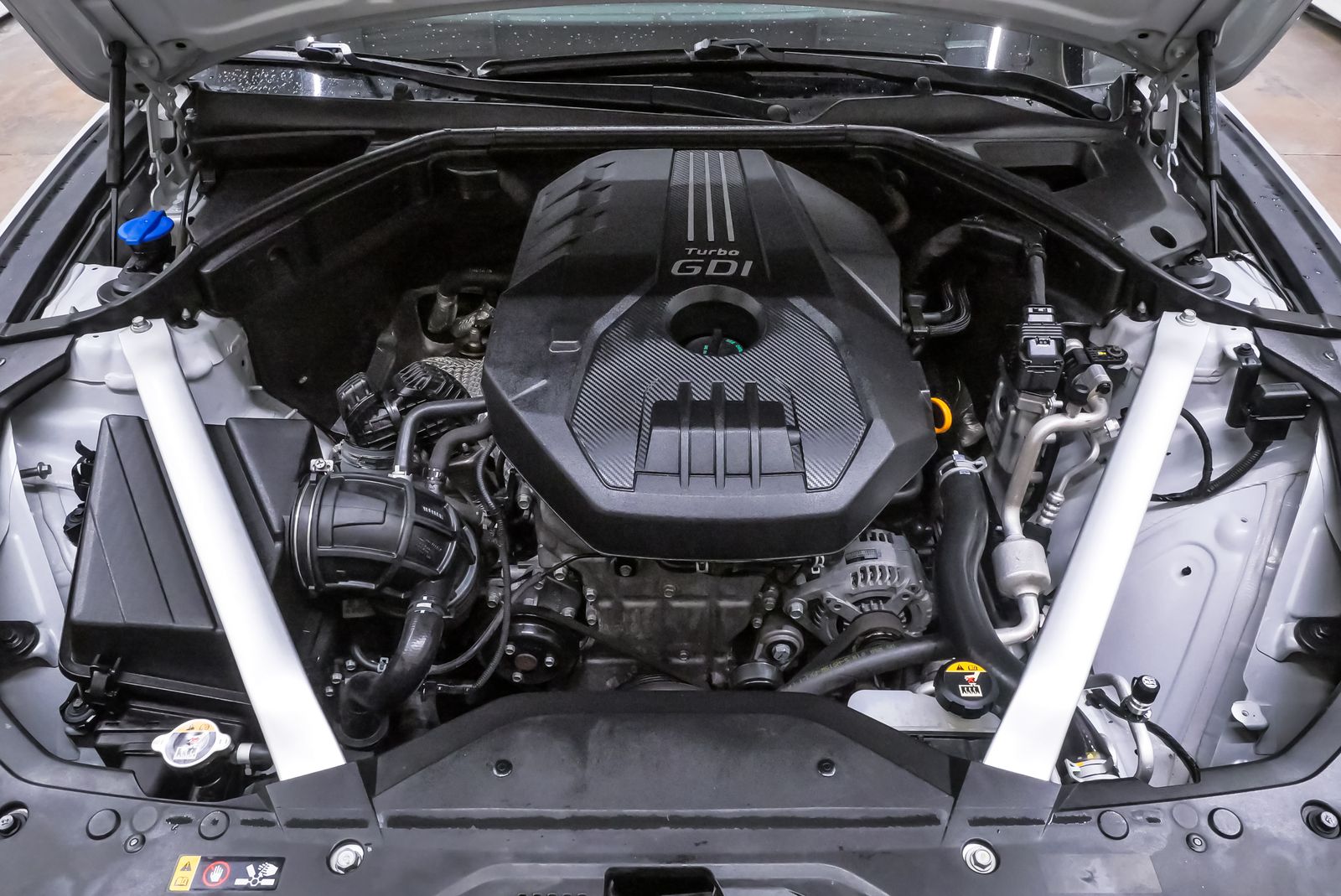 2019 Genesis G70 2.0T Advanced Silver at Autostrade