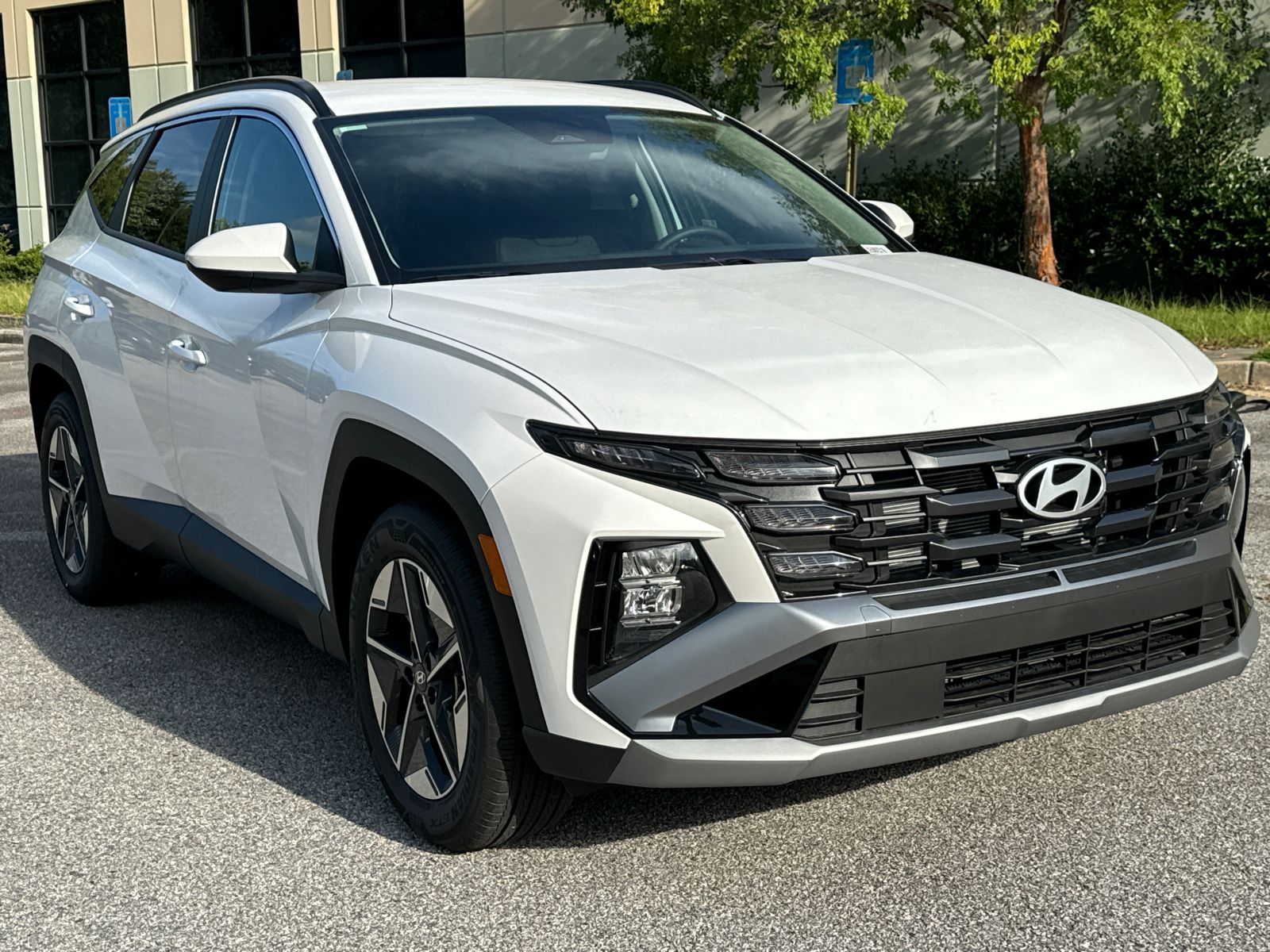 2025 Hyundai Tucson SEL photo 2