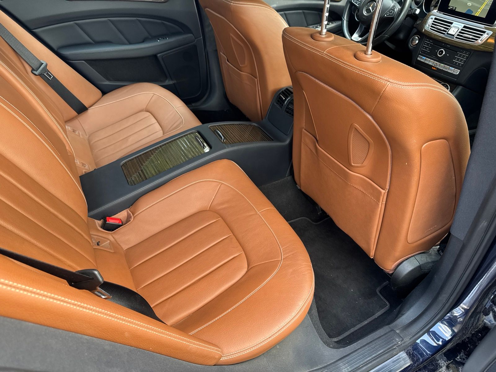 Used 2015 Blue Metallic Mercedes-Benz CLS 400 image 18