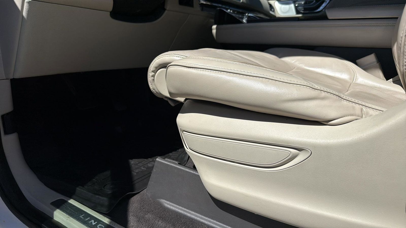 Used Car 2019 Lincoln Navigator L  L Reserve For Sale Under $35,000 In Austin, Texas