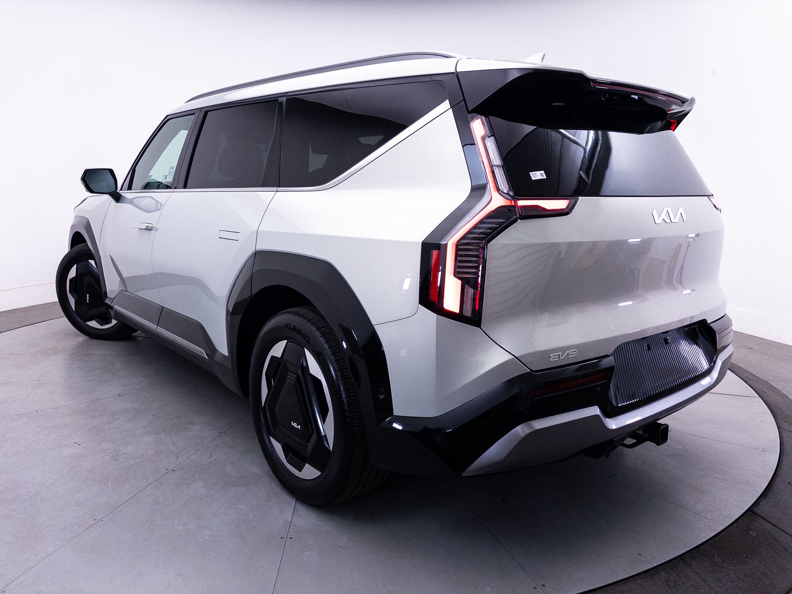 Certified 2024 Kia EV9 Land with VIN KNDADFS53R6027336 for sale in Scottsdale, AZ