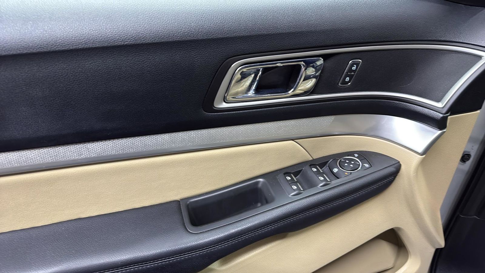 Used Car 2016 Ford Explorer  Xlt For Sale Under $15,000 In Austin, Texas