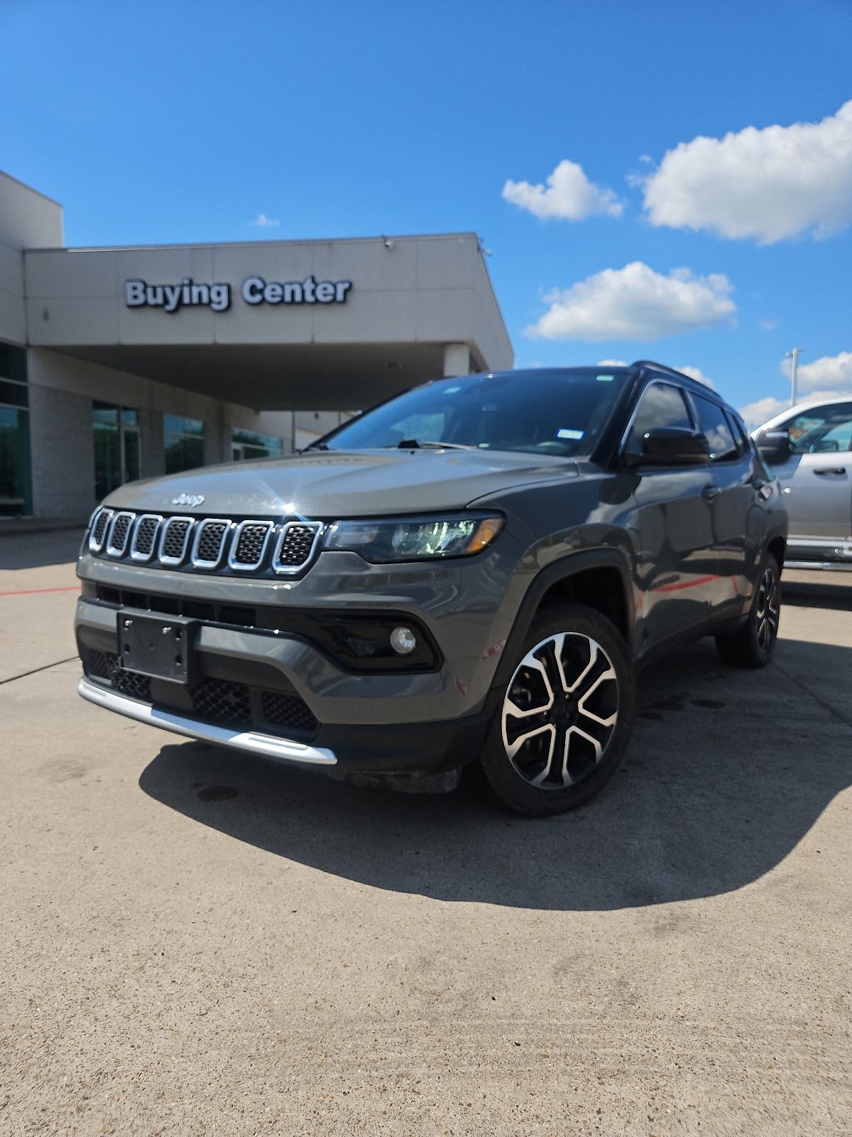 2023 Jeep Compass Limited Gray at River Oaks CDJR