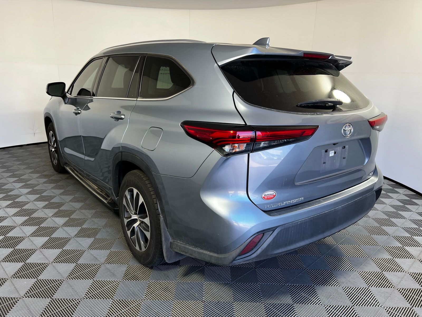 Thumbnail: 2021 Toyota Highlander - 6
