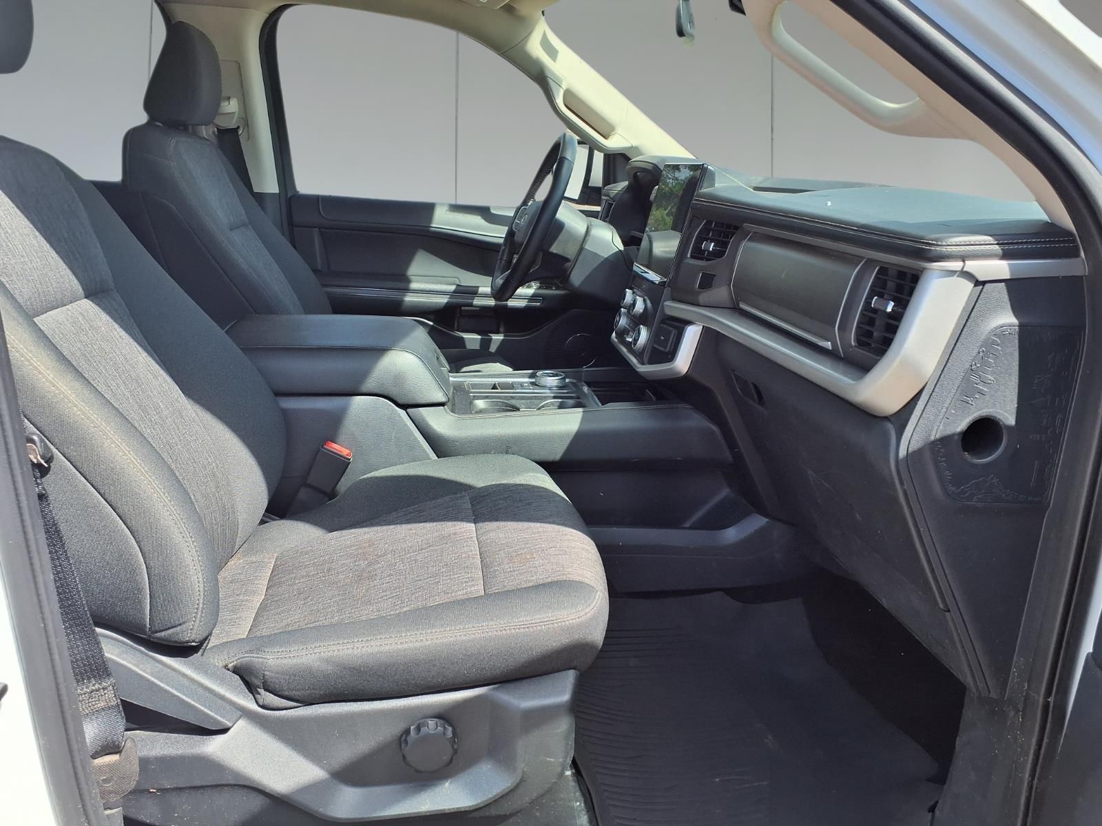 2022 Ford Expedition XLT White at EAG Ford Navasota