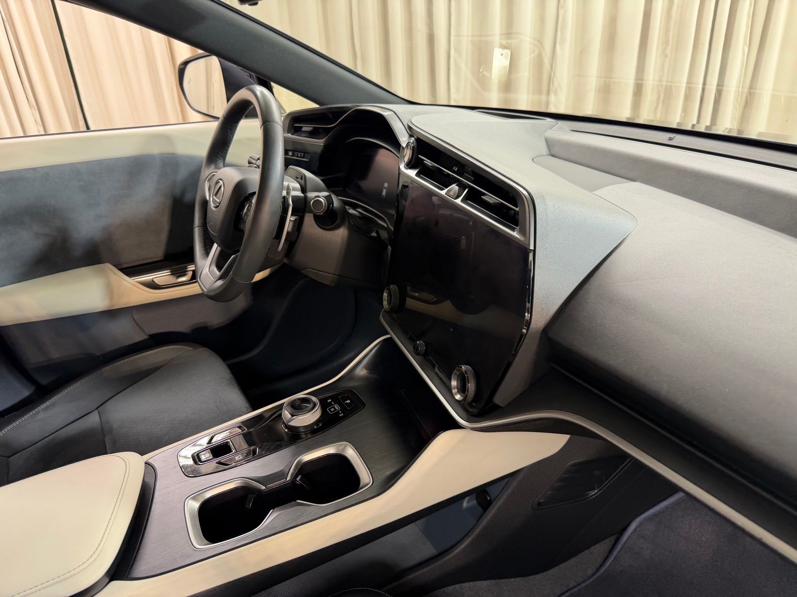 Used 2023 Gray Lexus 450e Luxury image 41