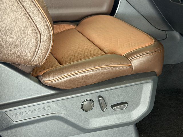 New 2027 Star White Metallic Tri-Coat Ford King Ranch image 10