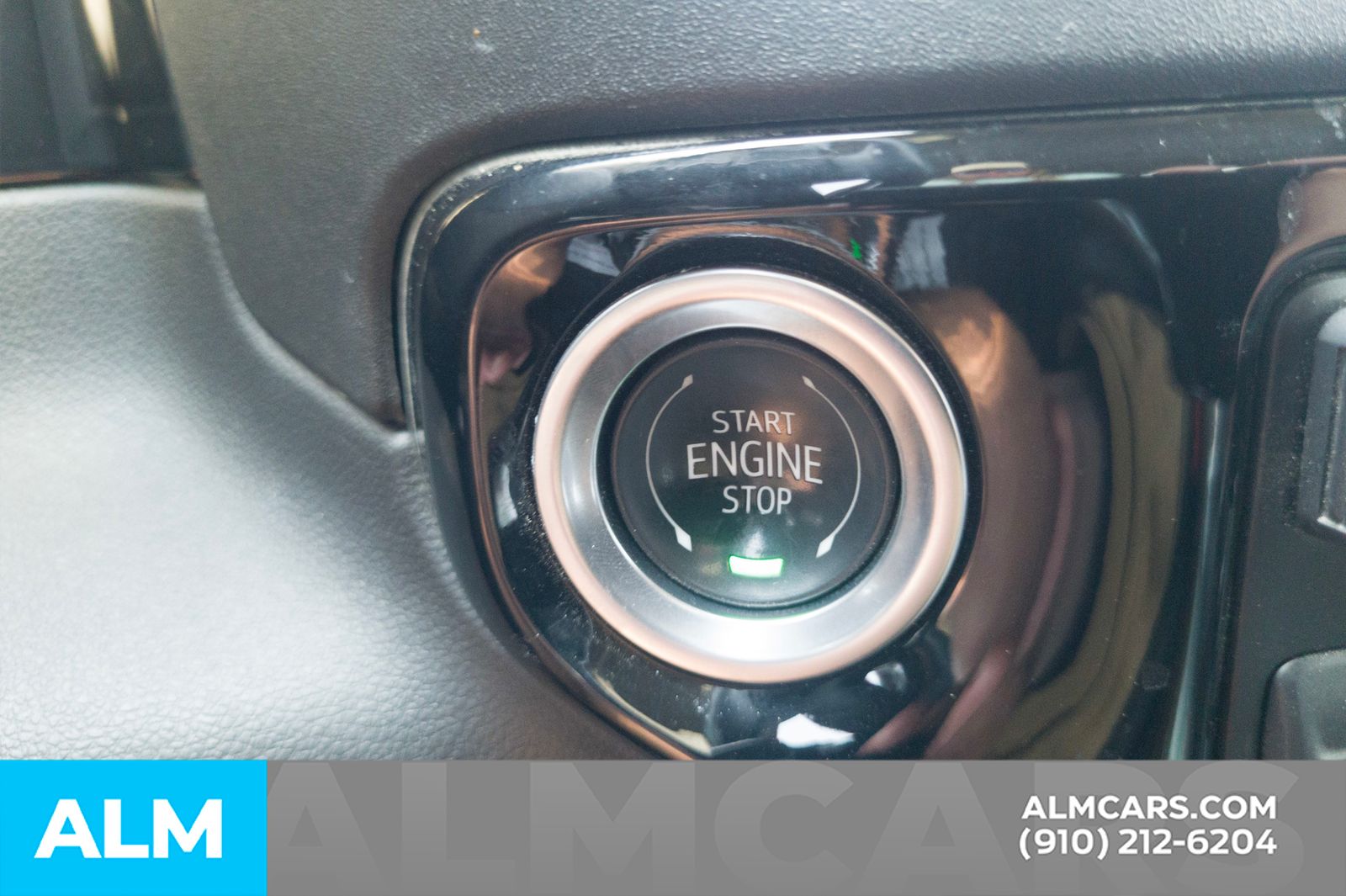 Used 2025 Sterling Metallic GMC Elevation image 28