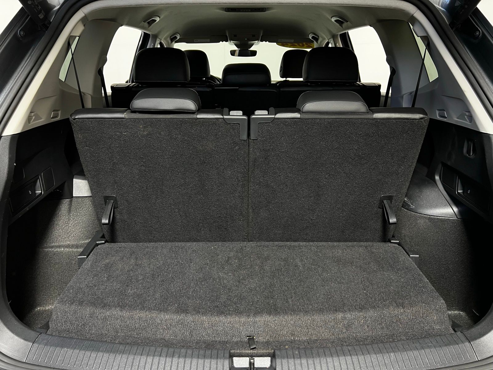 2024 Volkswagen Tiguan Wolfsburg Edition 23