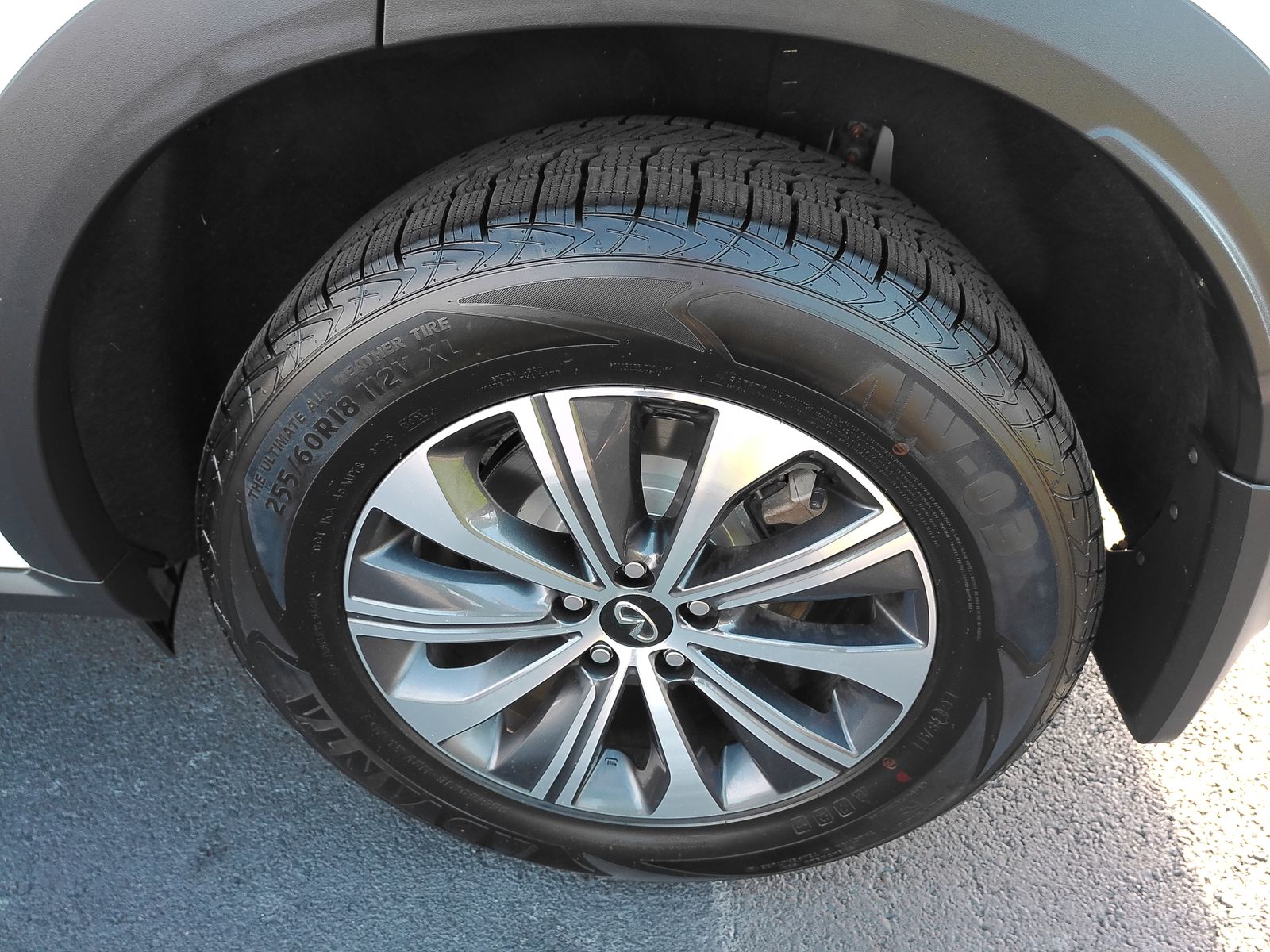 Used 2023 White INFINITI PURE image 27