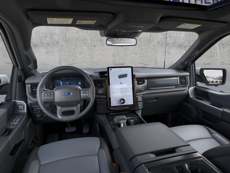 New 2025 Oxford White Ford Lariat image 9