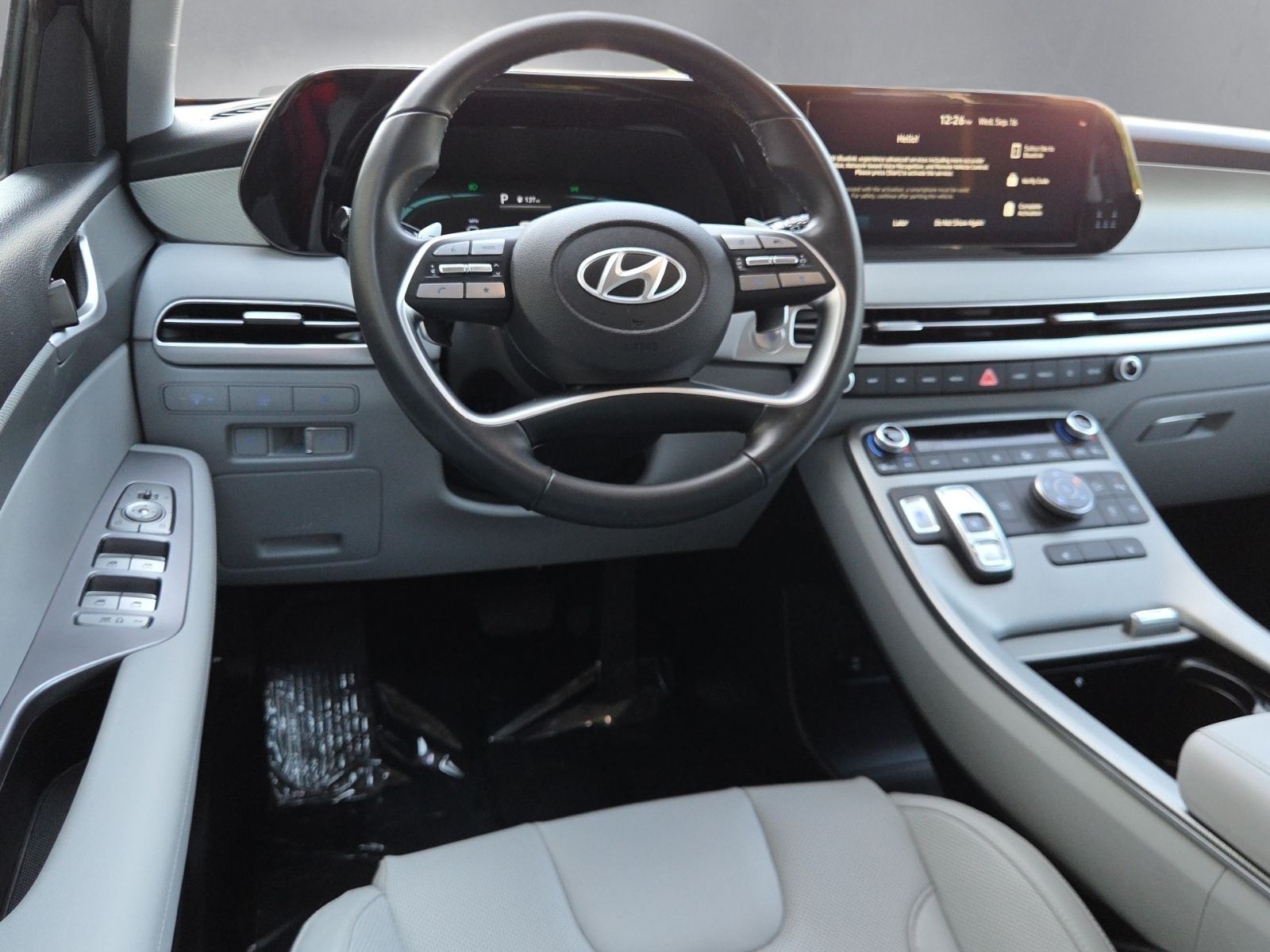 Used 2024 Black Hyundai SEL image 3