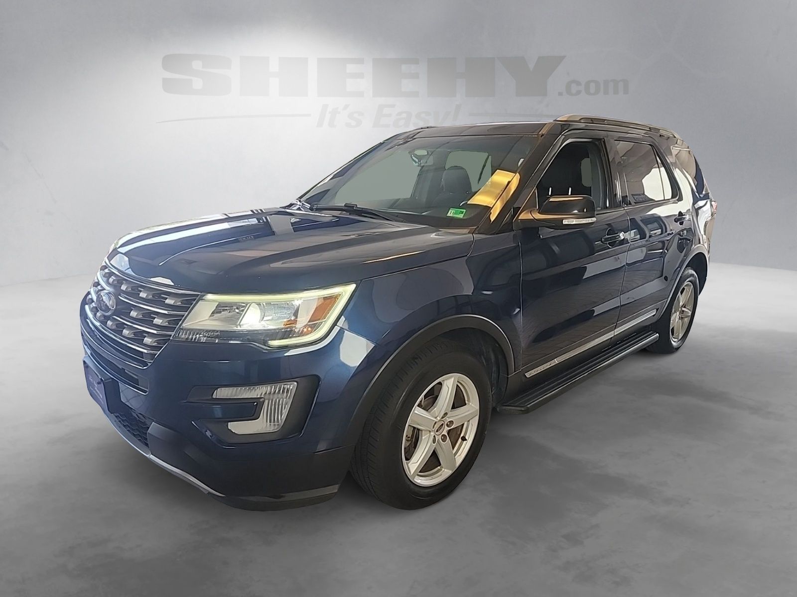 Certified Used 2017 Blue Jeans Metallic Ford XLT image 16