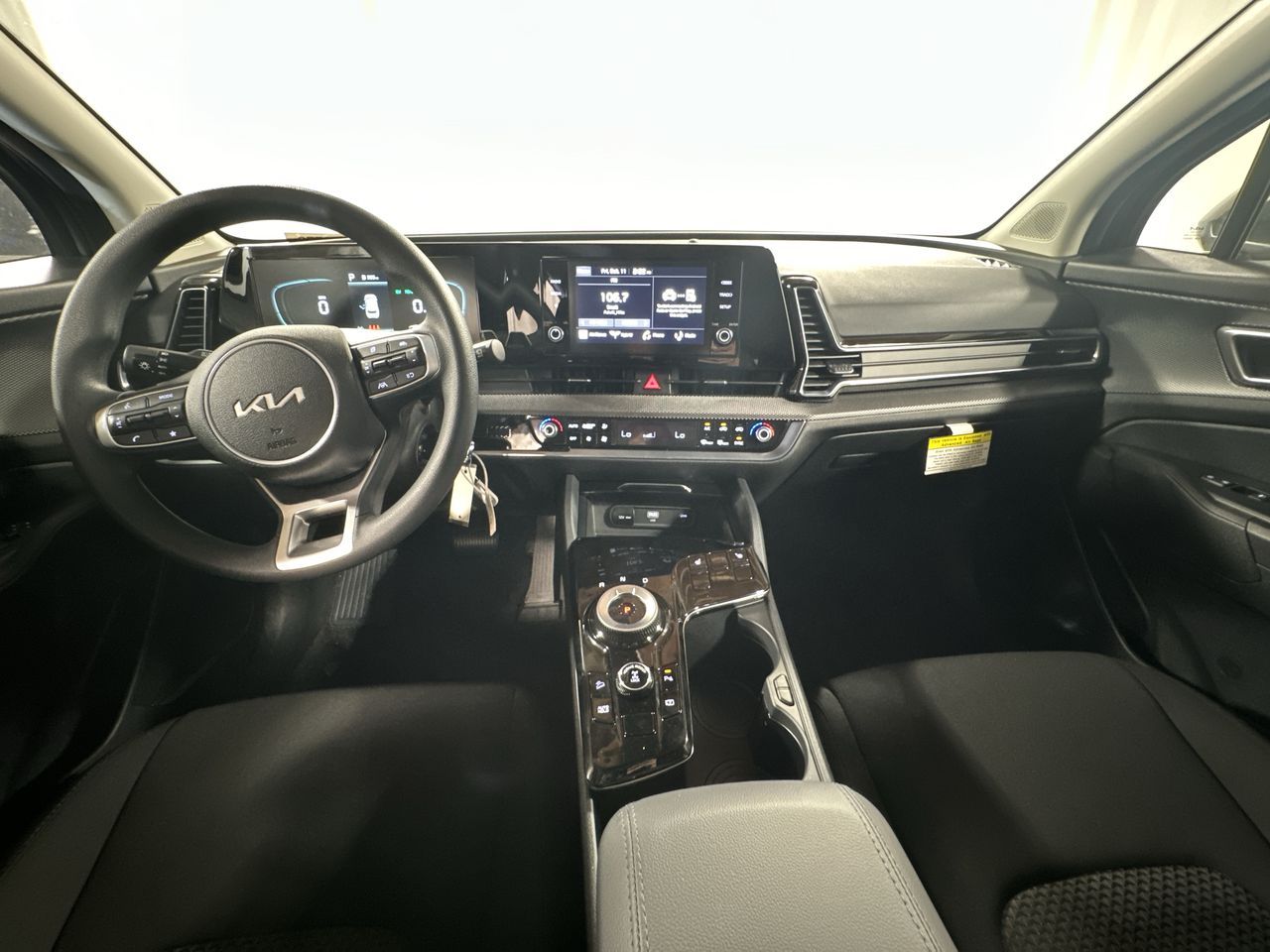 2024 Kia Sportage Hybrid LX photo 13