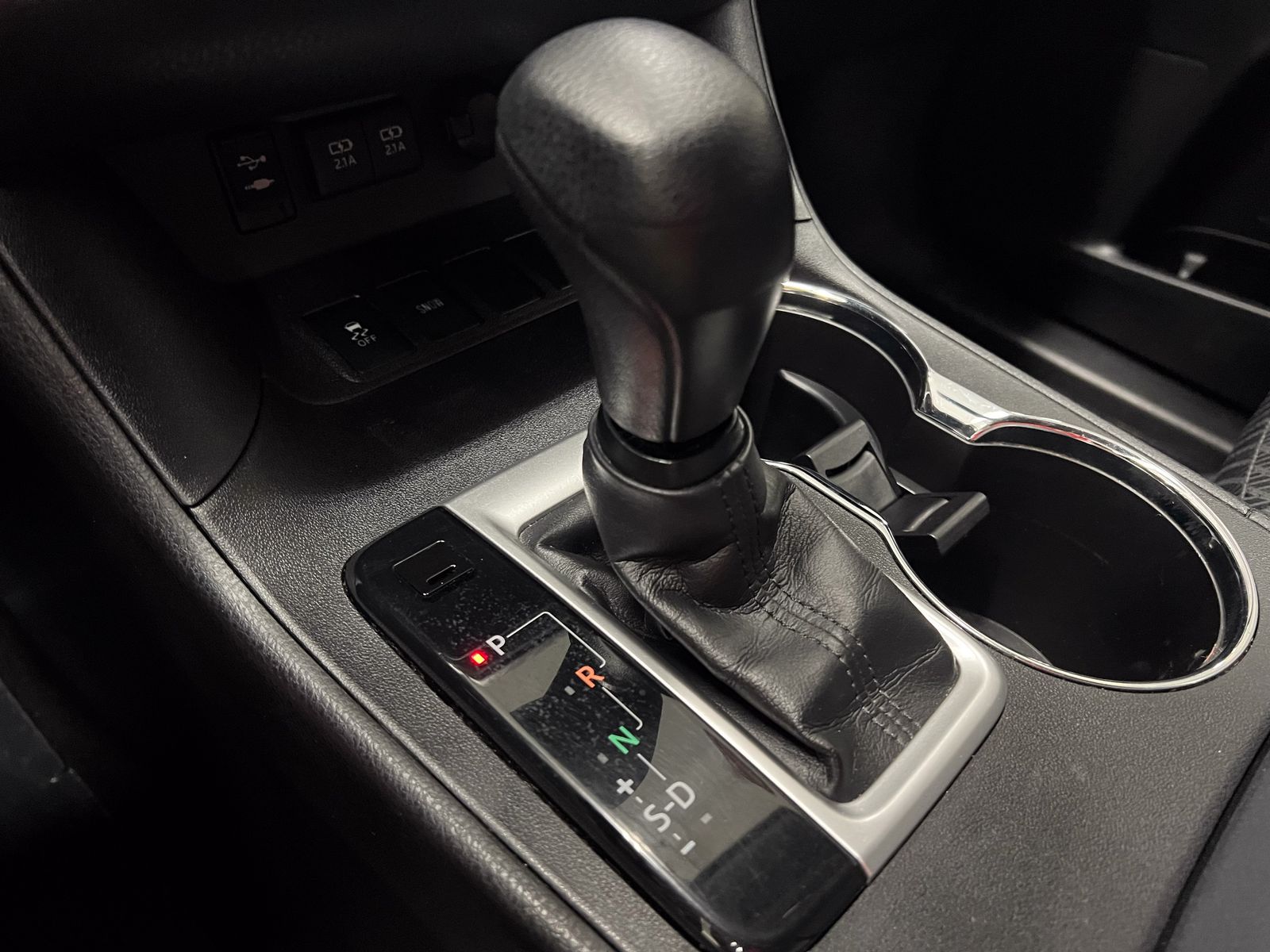 used 2017 Toyota Highlander car, priced at $22,988