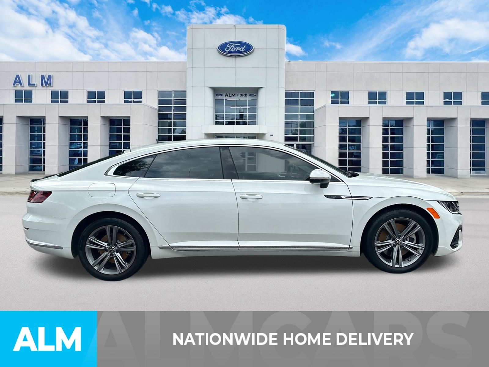 Used 2023 Opal White Pearl Effect Volkswagen 2.0T SE R-Line image 4