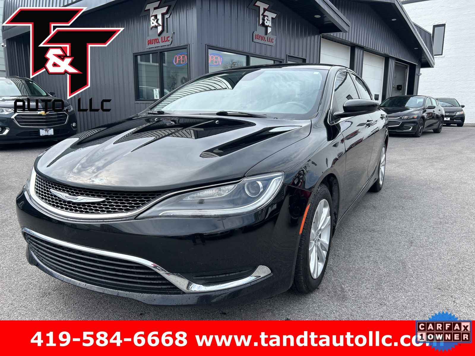 Black Clearcoat 2017 Chrysler 200 Limited Sedan FWD Sedan Front-Wheel Drive 9-Speed Automatic