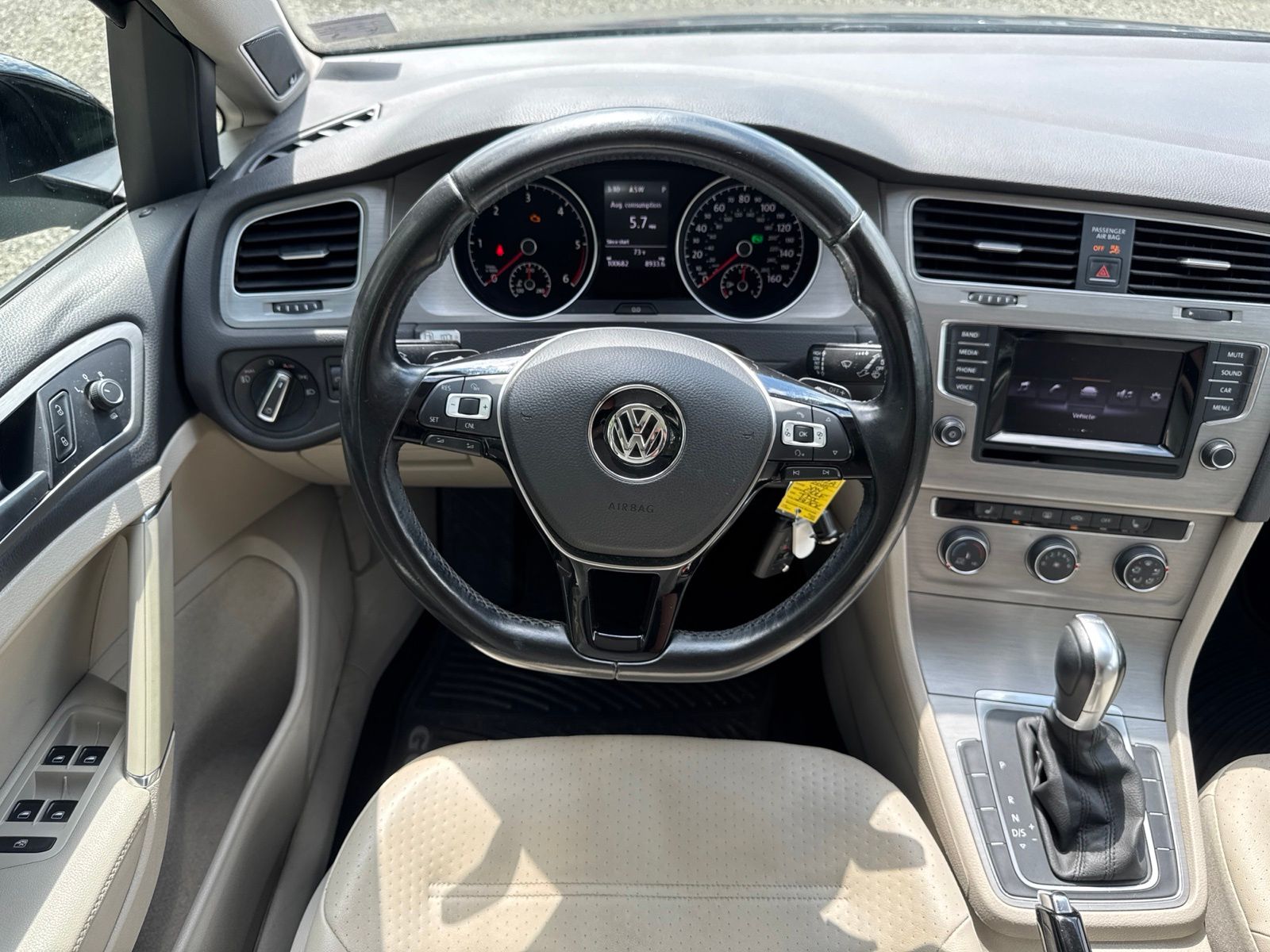Used 2015 Black Volkswagen TDI SE 4-Door image 27