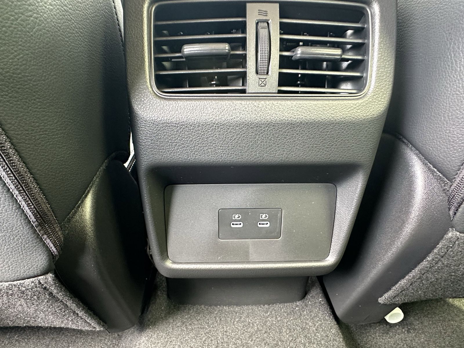 2025 Nissan Rogue SL photo 21