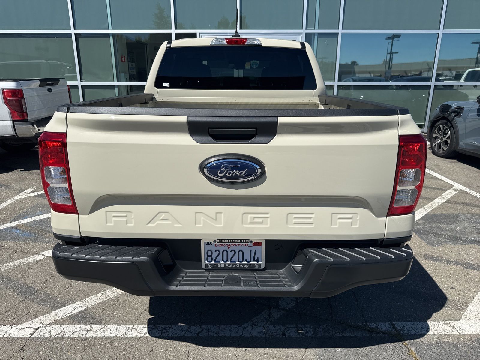 Used 2025 Beige Ford XL image 4