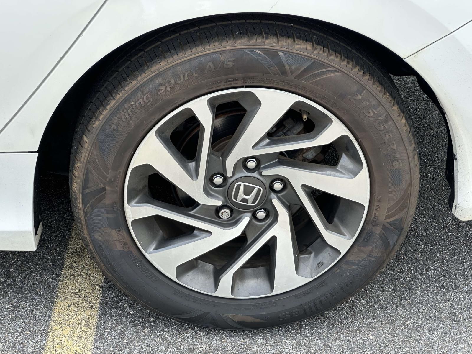 Used 2017  Honda EX image 26