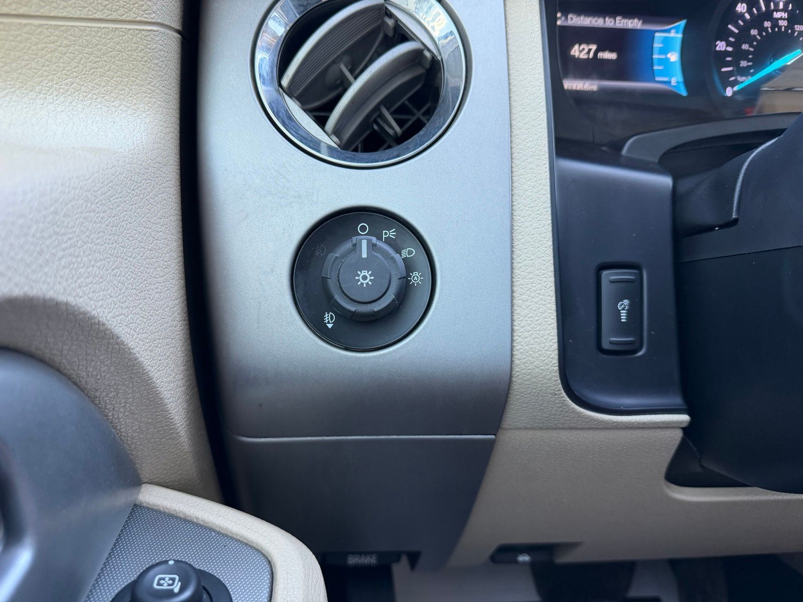 2015 Ford Expedition EL image 24
