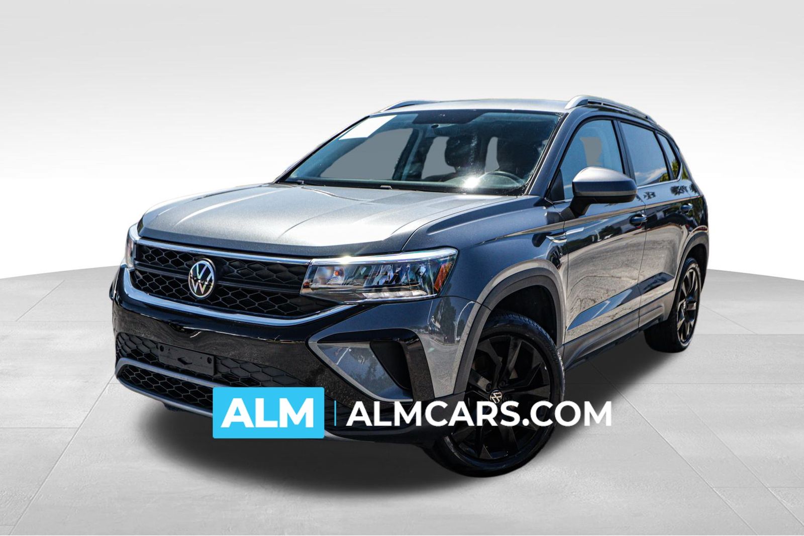 2022 Volkswagen Taos SE's photo