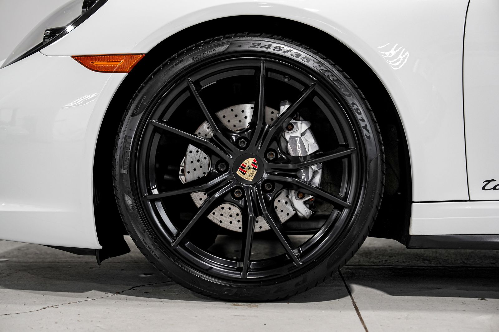 2017 Porsche 911 Targa 4 — photo 71