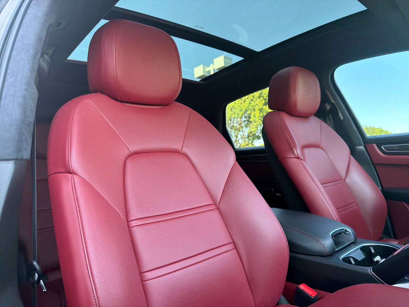 2023 Porsche Cayenne E-Hybrid Turbo S — full photo 17 of 30