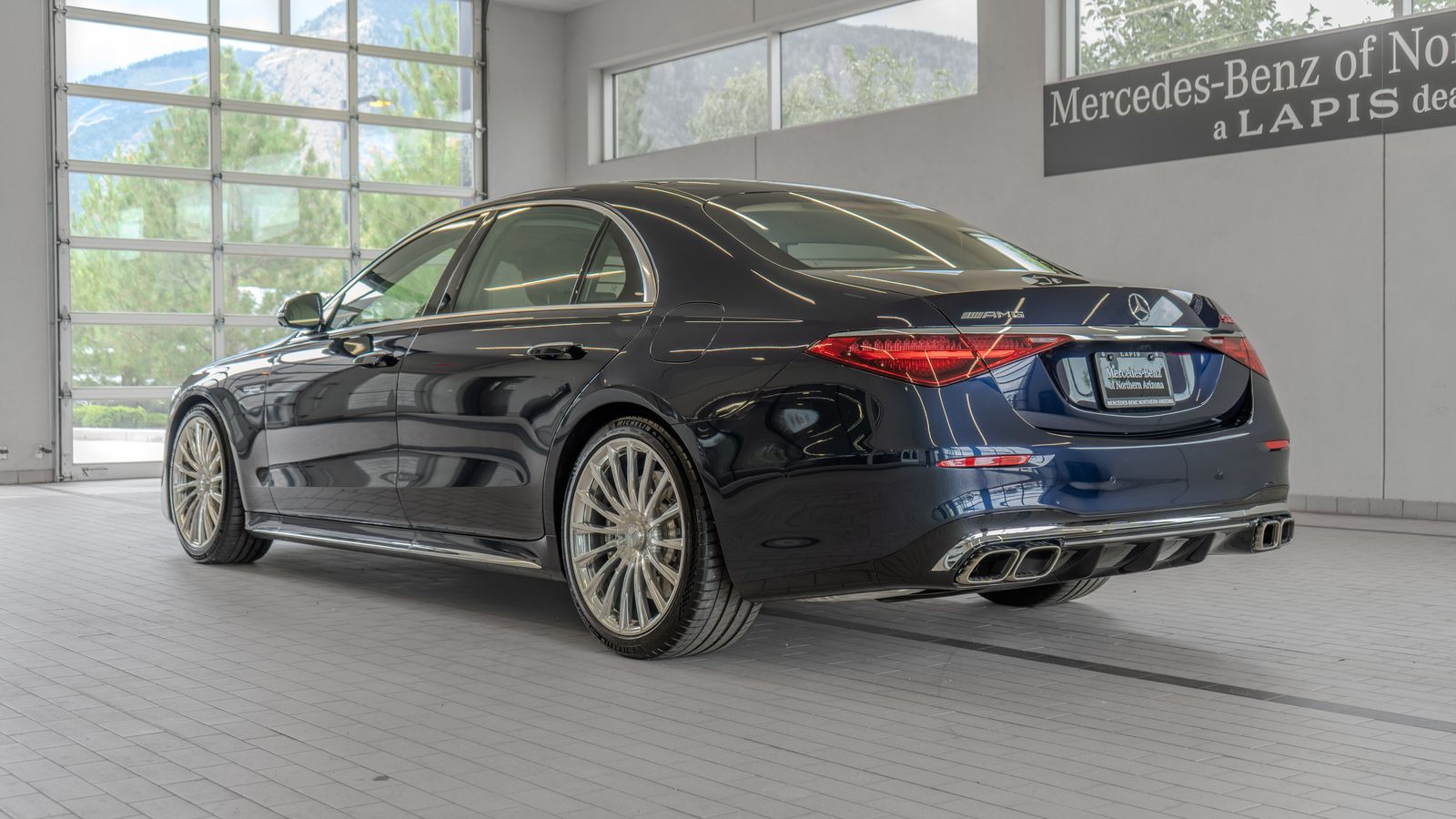 2025 Mercedes-Benz S-Class S 63 - Photo 13