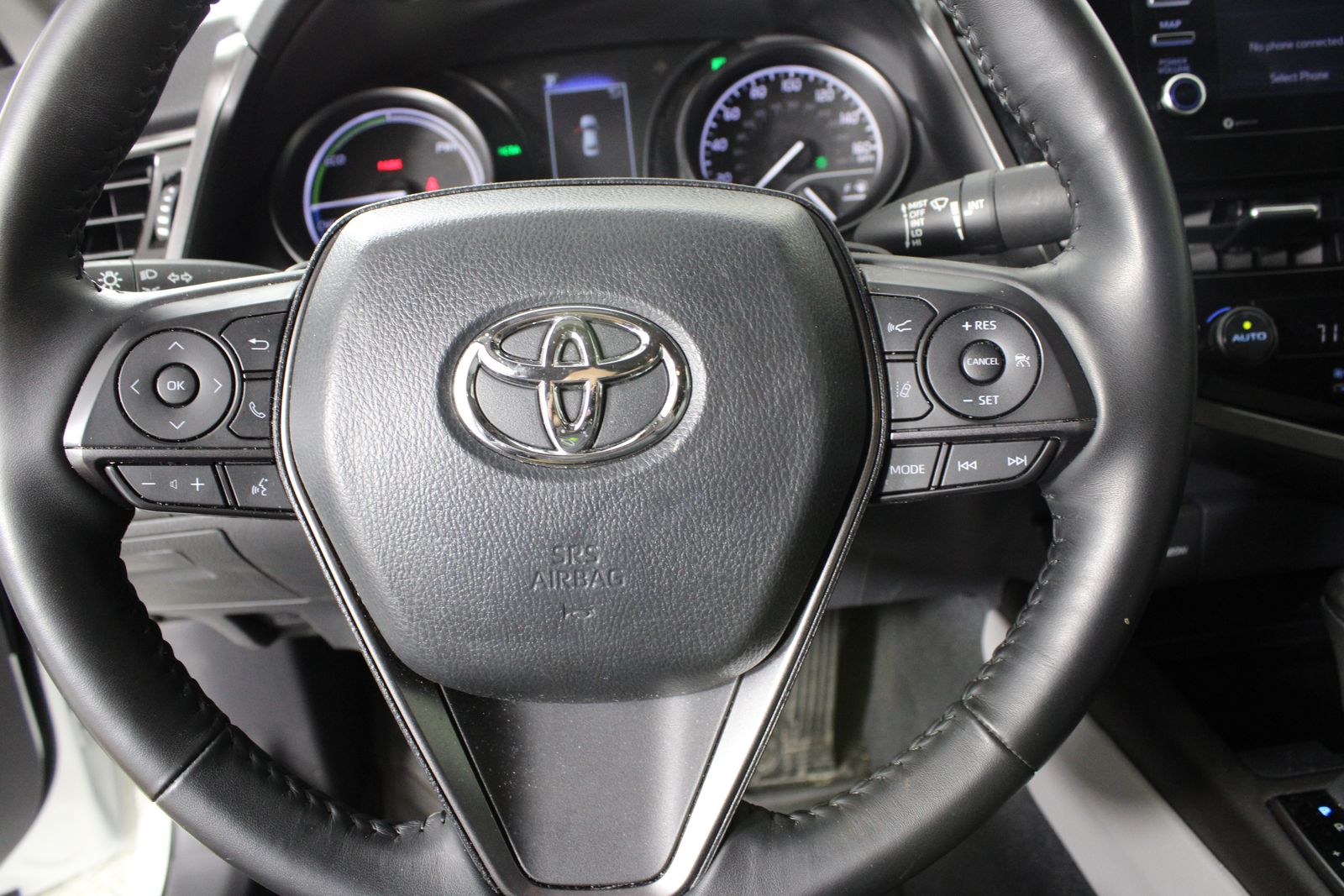 Used 2024 White Toyota SE image 16