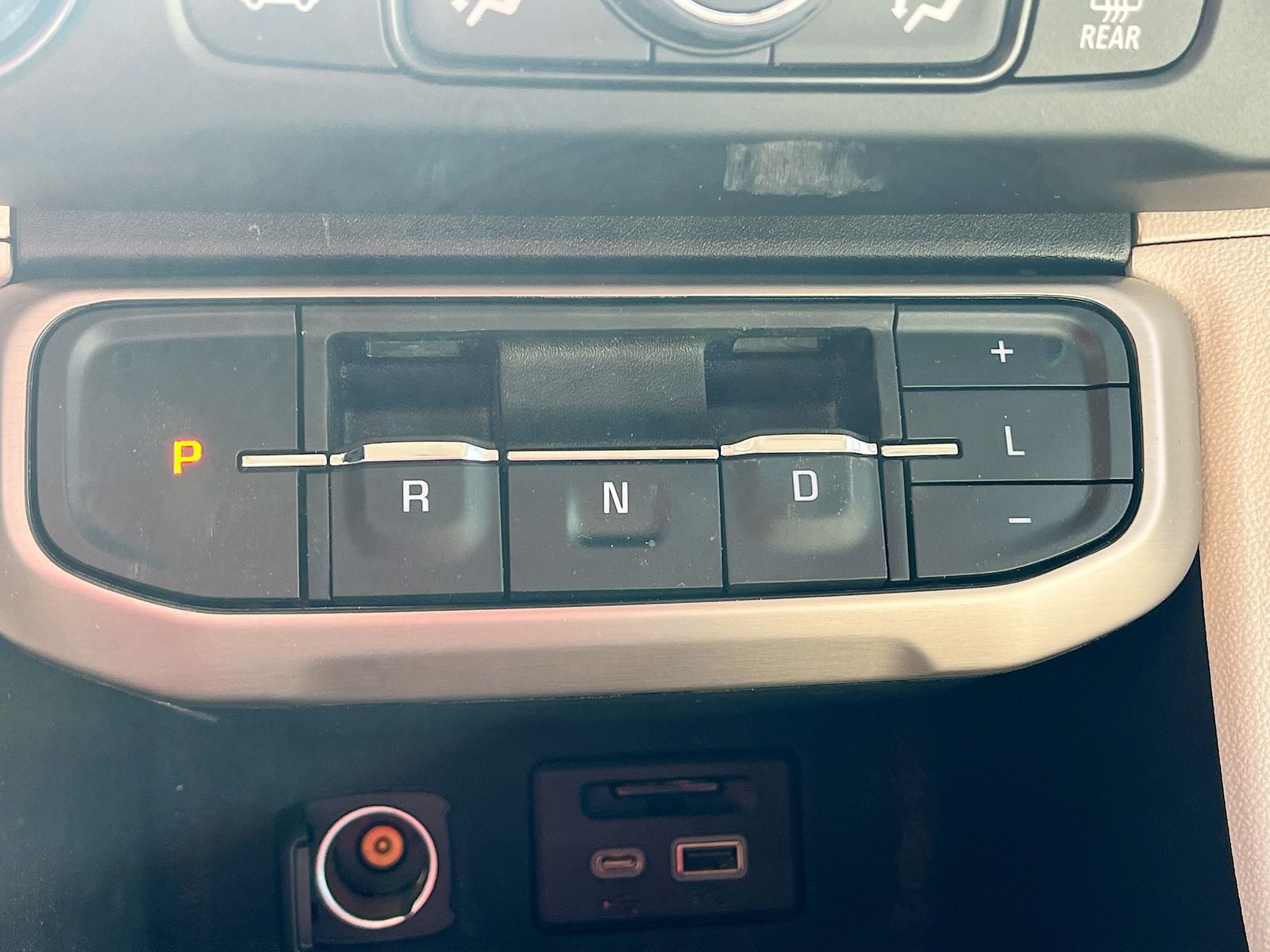 2023 GMC Acadia Denali - Photo 17