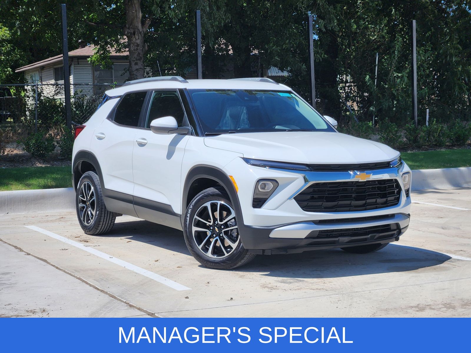 Summit White 2025 Chevrolet Trailblazer SUV / Crossover Front-Wheel Drive Continuously Variable Transmission