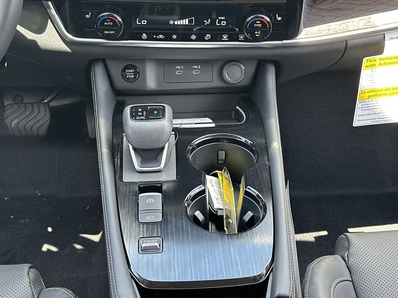 2025 Nissan Rogue Platinum photo 4